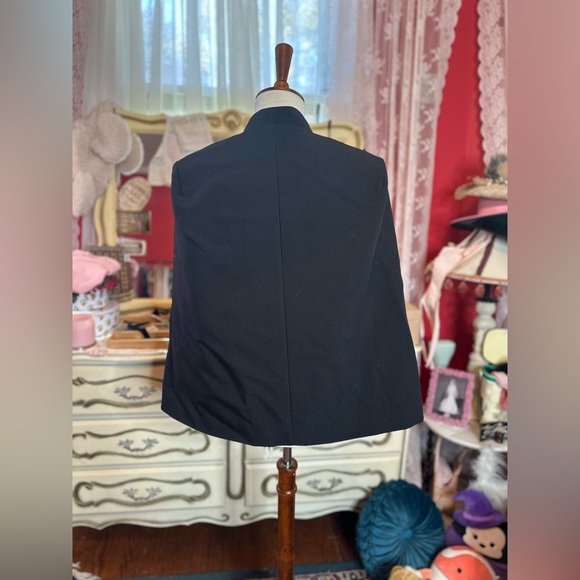 Alexander + David cape blazer size small NWOT - Picture 3 of 4
